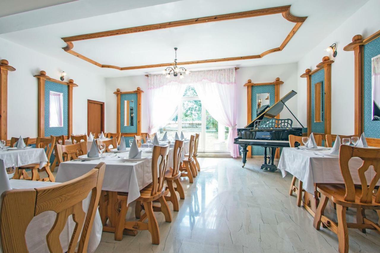 Pansion Oliva Hotel Krnica Exterior foto