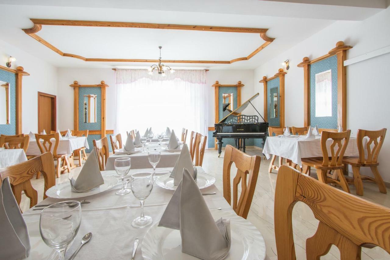 Pansion Oliva Hotel Krnica Exterior foto