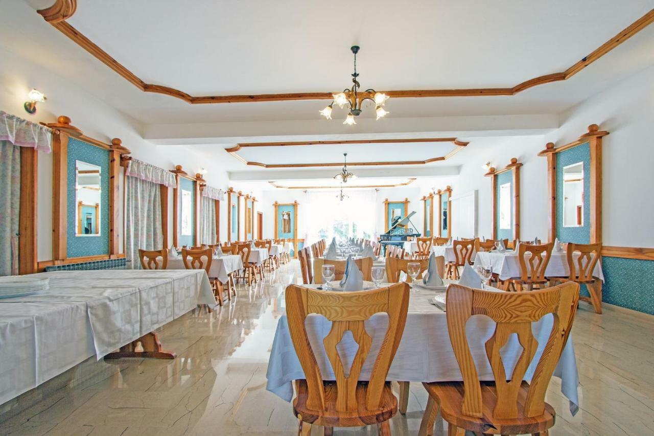 Pansion Oliva Hotel Krnica Exterior foto